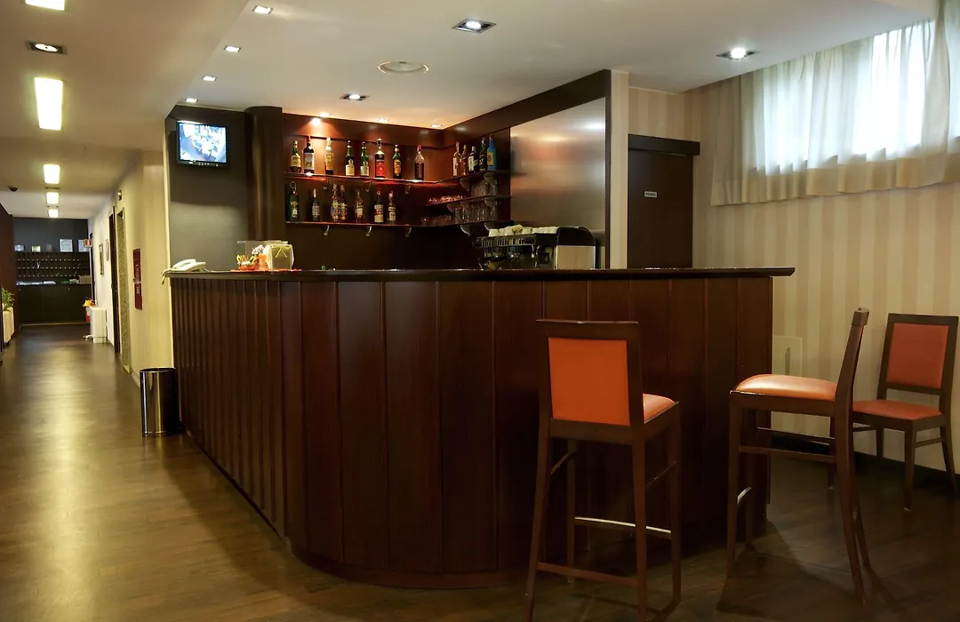 Hotel 2C-1